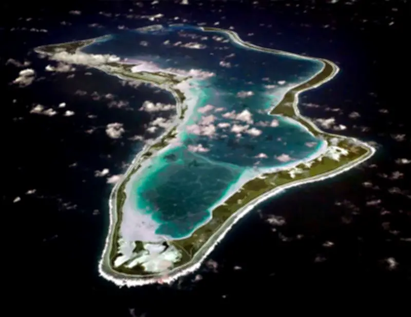 Iran feuert erstmals Raketen auf US-bürgerlichen Stützpunkt Diego Garcia – Experten warnen vor neuer Reichweite