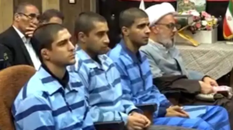 Iran richtet drei junge Demonstranten hin: Internationale Empörung über Todesurteile