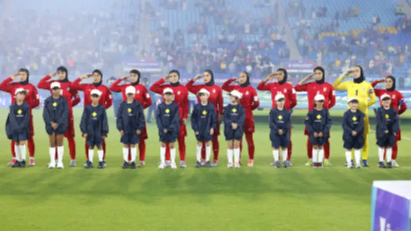 Iranische Fußballerin verrät Teamkolleginnen: Mullah-Regime setzt Sportlerinnen unter Druck