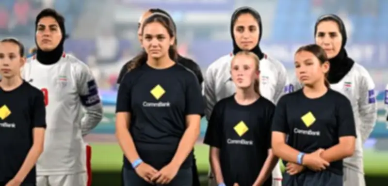 Iranische Fußballerinnen in Gefahr: Gewerkschaft fordert Schutz nach Schweigen bei Hymne