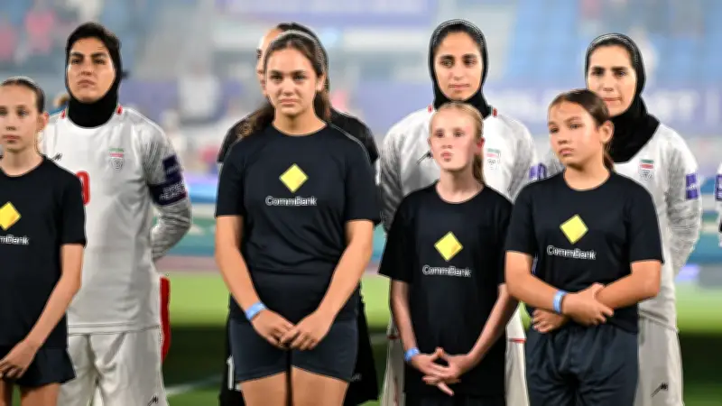 Irans Fußballerinnen demonstrieren mutig bei Asienmeisterschaften gegen Regime