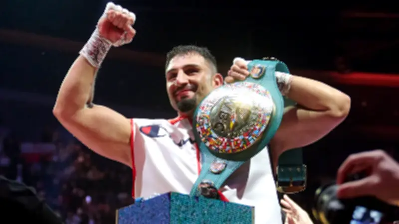 Iron Cage: Box-Weltmeister und MMA-Legende unterstützen Mega-Fitness-Experiment in Gelsenkirchen