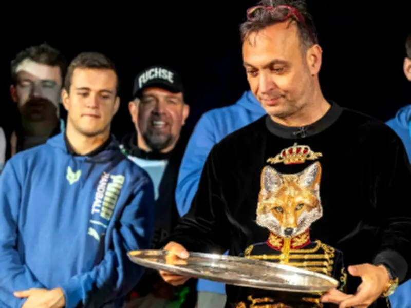 Irre Wende: Verschollene Handball-Meisterschale der Füchse Berlin wieder aufgetaucht