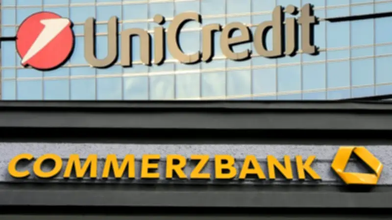 Italienische UniCredit greift nach Commerzbank: Was bedeutet das für deutsche Bankkunden?