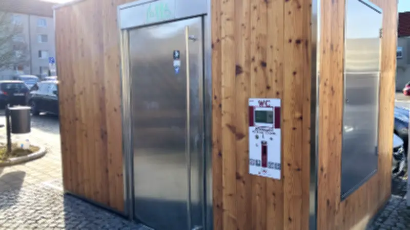Ivenack setzt auf moderne Sanitäranlagen: EC-Karte statt Münzen für Toilettennutzung