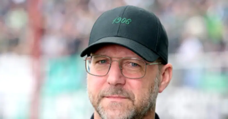 Jahn Regensburg präsentiert Sascha Hildmann als neuen Chefcoach