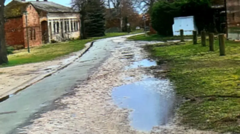 Jahrzehntelanger Kampf beendet: Schlaglochpiste in Reckenzin wird endlich saniert