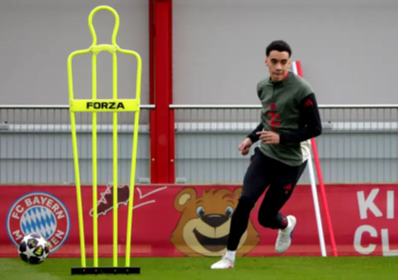 Jamal Musiala kehrt nach Fußproblemen zurück: Bayern-Star trainiert wieder