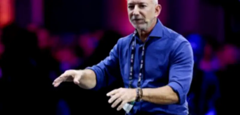 Jeff Bezos plant 100-Milliarden-Dollar-Fonds für KI in der industriellen Fertigung