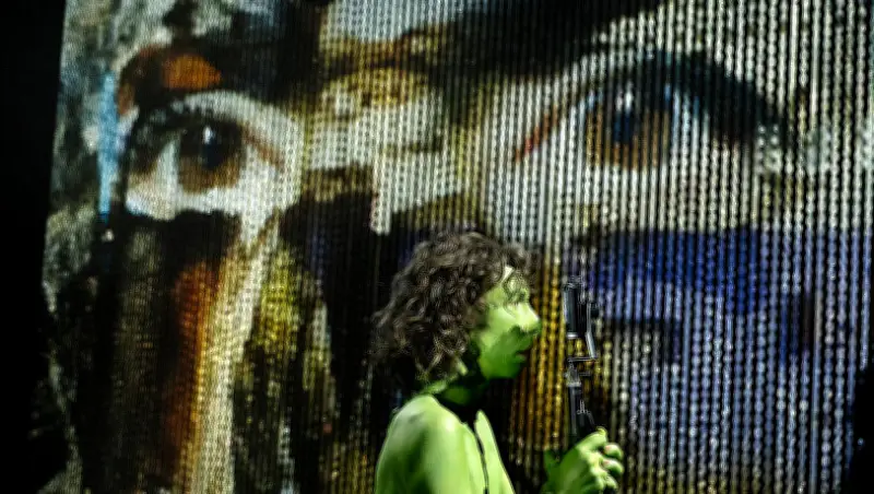 Jette Steckel inszeniert Bulgakows 'Meister und Margarita' an den Kammerspielen