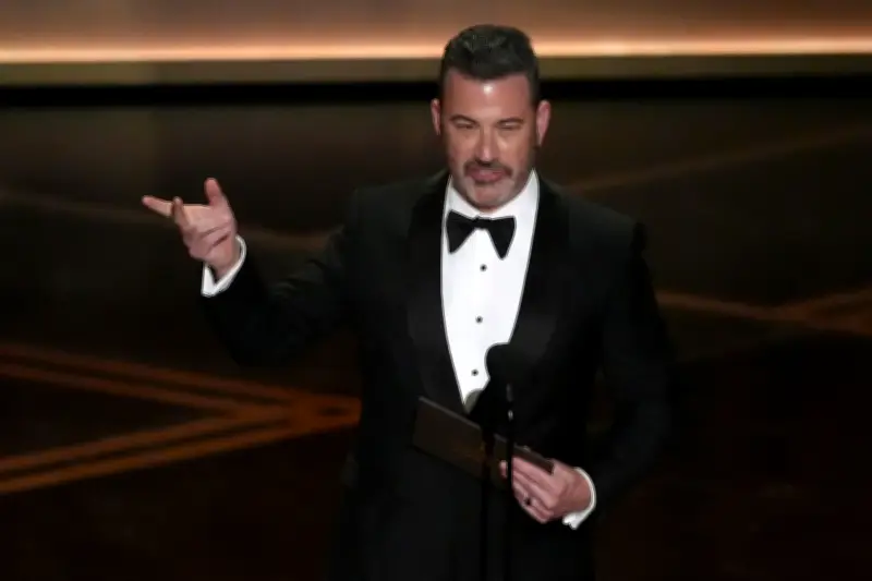 Jimmy Kimmel reißt bei Oscars Spott über Trump und Melania an - Politische Spitzen dominieren Gala