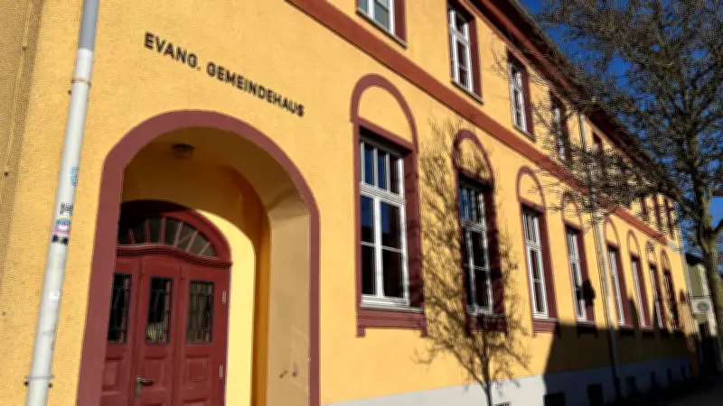 Journalistin Kerstin Holm analysiert Russlands Kulturpolitik bei Templiner Montagsrunde