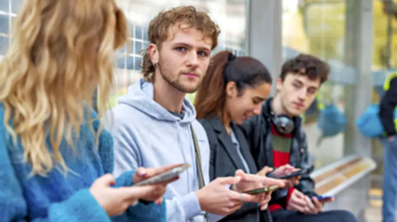 Jugendliche in Anhalt-Bitterfeld fordern Mitsprache statt Social-Media-Verbot für Kinder