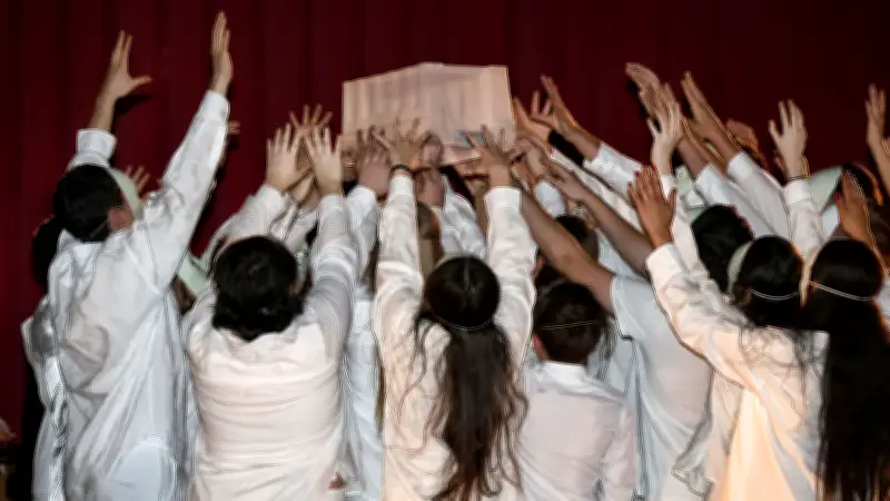 Junge Theatergruppe aus Sangerhausen begeistert mit „Countdown“ bei Berliner Festspielen