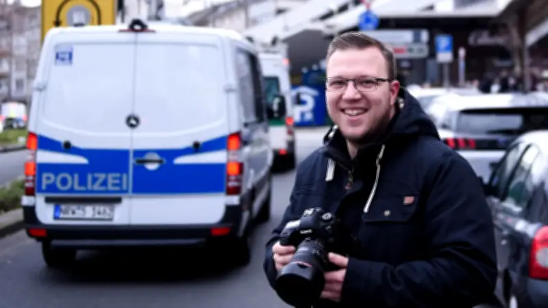 Justin Brosch: Der Blaulicht-Fotograf aus dem Ruhrgebiet auf der Jagd nach Geschichten
