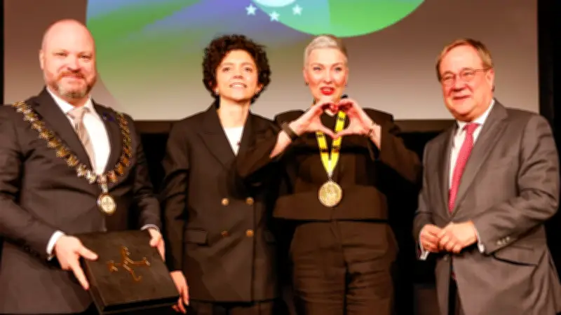 Karlspreis-Verleihung in Aachen: Belarus-Aktivistin Kolesnikowa mahnt Europa zur Werteverteidigung