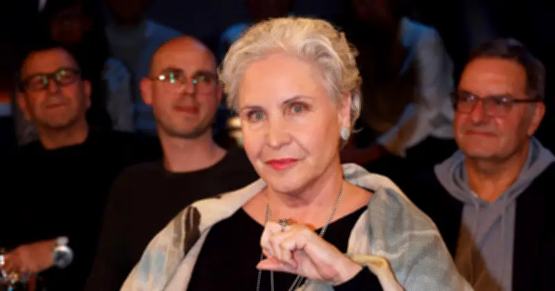 Katerina Jacob in Nachbarschaftsstreit auf Sardinien: Wut über Baum und Meerblick