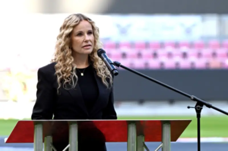 Katja Burkard nimmt emotionalen Abschied von ihrer verstorbenen Mutter