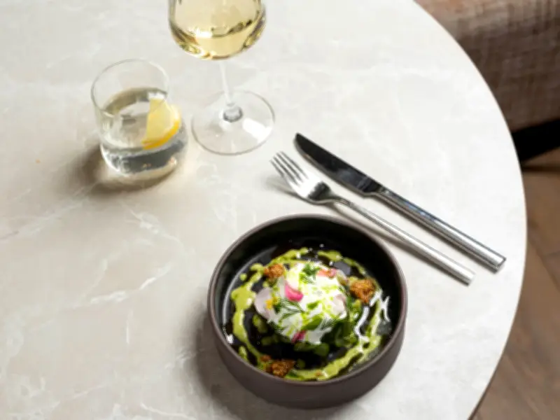 Kaviar als kulinarischer Allrounder: Vom Dekor zum Umami-Würzmittel in der modernen Küche