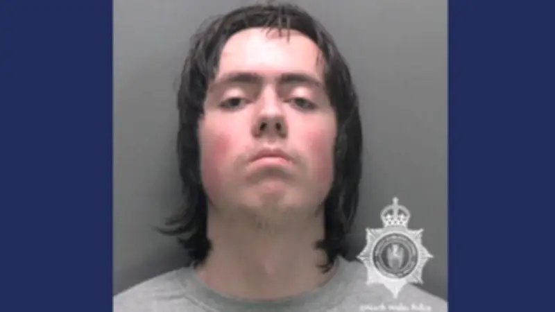 KI empfahl Hammer für Mutter-Mord: 18-Jähriger zu lebenslanger Haft verurteilt