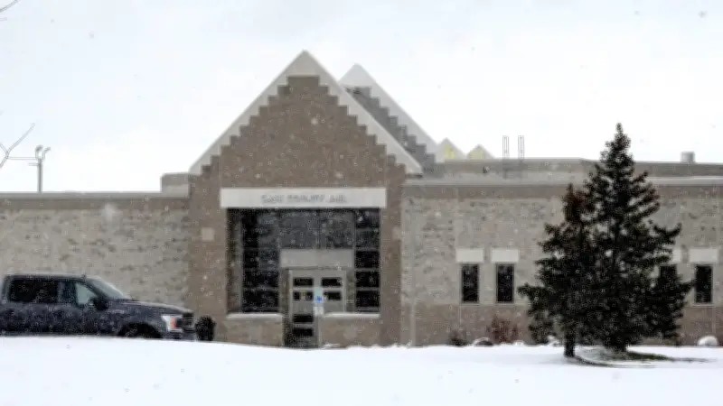 KI-Fehler führt zu unfassbarem Justizirrtum: Frau fünf Monate unschuldig in Haft