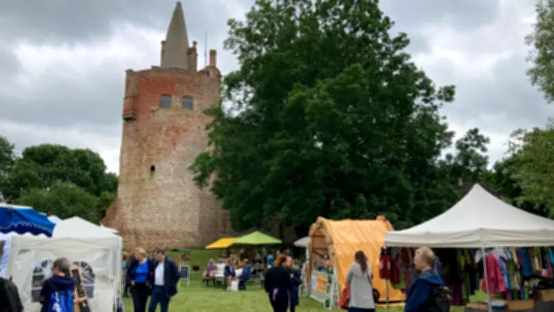 KI-Workshop für Handwerk, Kultur und Tourismus startet auf Burg Klempenow