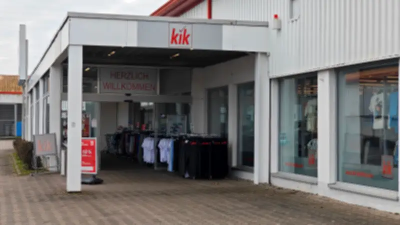 KiK schließt Filialen: Zukunft der Textildiscounter in Mansfeld-Südharz ungewiss