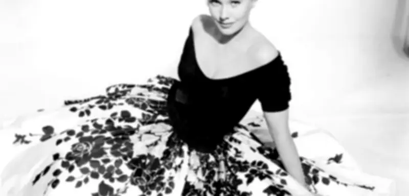 Kim Novak lehnt Sydney Sweeney für Biopic ab: Zu sexy für historische Rolle