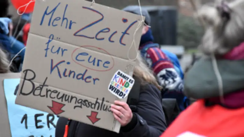 Kita-Zukunftskonferenz in Rostock: Sinkende Kinderzahlen als Chance für bessere Betreuung