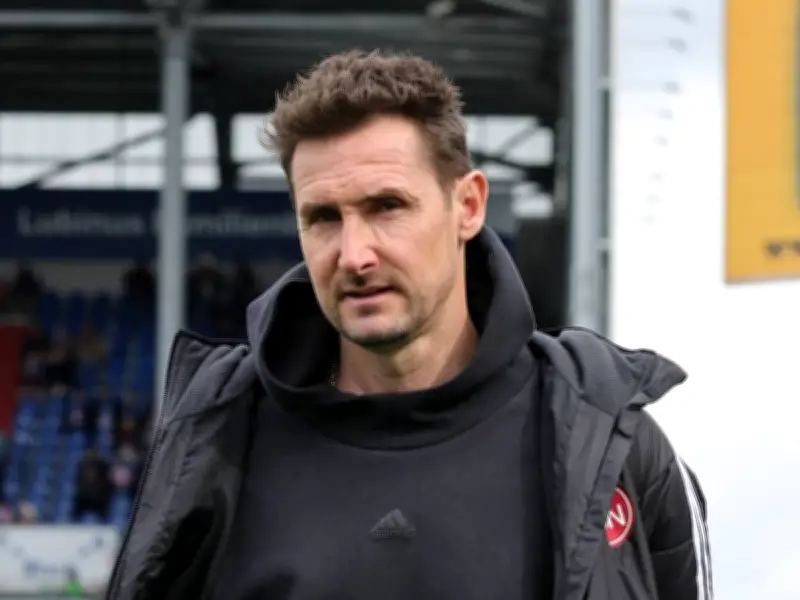 Klose begeistert: Bayern-Leihgabe Buchmann feiert Pflichtspieldebüt für Nürnberg