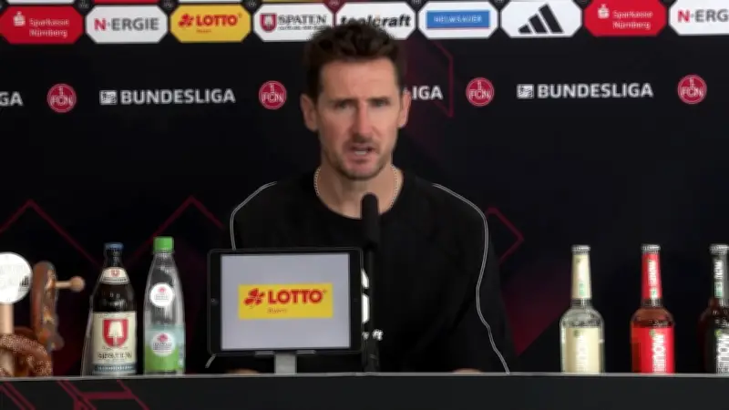 Klose rechnet nach Niederlage ab: „Ein TOTALVERSAGEN des gesamten Teams“