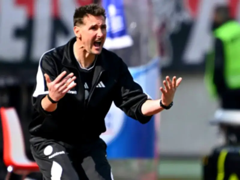 Klose stoppt Kaiserslautern: FCK muss im Aufstiegskampf abreißen lassen