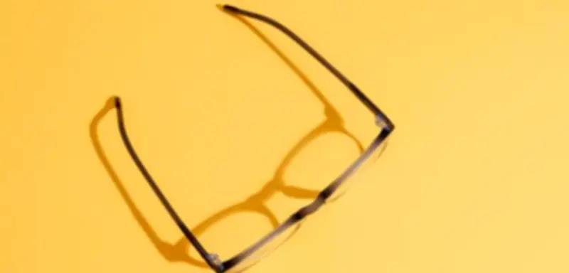 Können Brillen mit schwächeren Gläsern den Augen schaden? Ein Mythos entlarvt