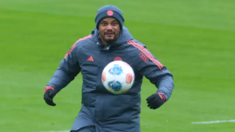 Kompany holt Bayern-Juwel: Debüt gegen Gladbach nach Vertragsverlängerung