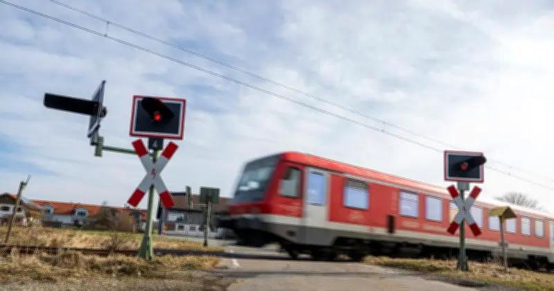 Komplettsperrung: Bahnstrecke München-Mühldorf in Osterferien gesperrt - Ersatzbusse im Einsatz