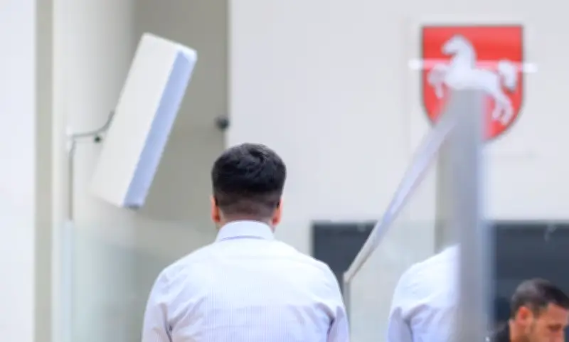 Korrupter Staatsanwalt zu acht Jahren Haft verurteilt - Geschäfte mit Drogenbande