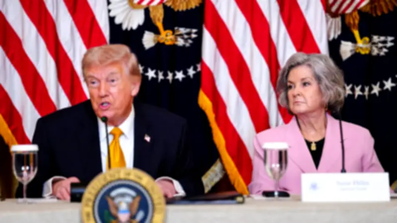 Krebsdiagnose im Weißen Haus: Trumps Stabschefin Susie Wiles erkrankt an Brustkrebs