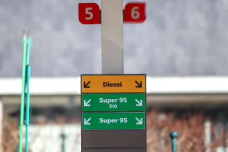 Krieg im Iran treibt Spritpreise weiter nach oben - Diesel über 2,10 Euro