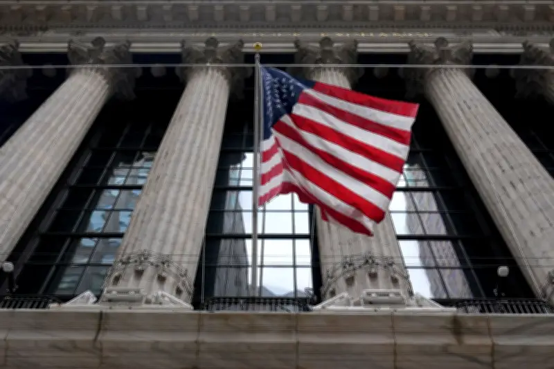 Krieg im Nahen Osten drückt US-Börsen: Dow Jones auf Tiefstand seit Oktober