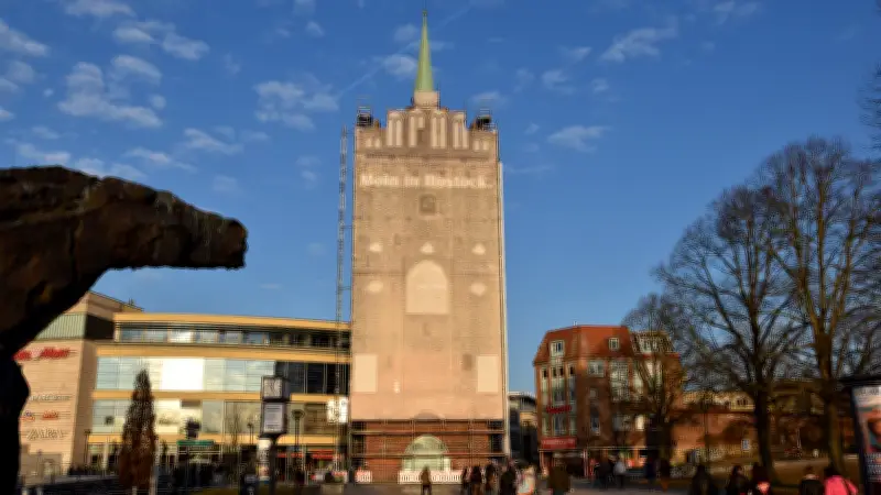 Kröpeliner Tor in Rostock: 30 Prozent der Steine defekt - Sanierung wird komplexer als gedacht