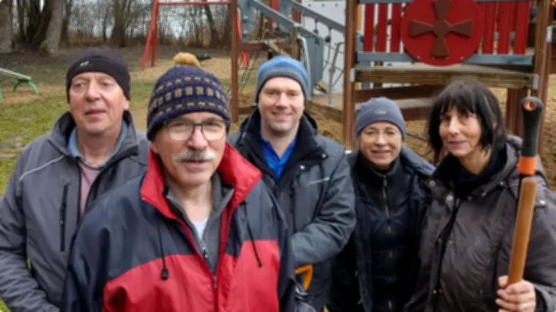 Kummerow: Freiwillige verschönern Spielplätze für die Sommersaison