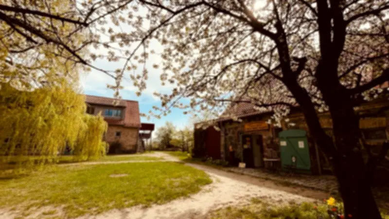 Kunsthandwerkerhof Thomsdorf lockt zu Ostern mit kreativen Workshops und Familienprogramm