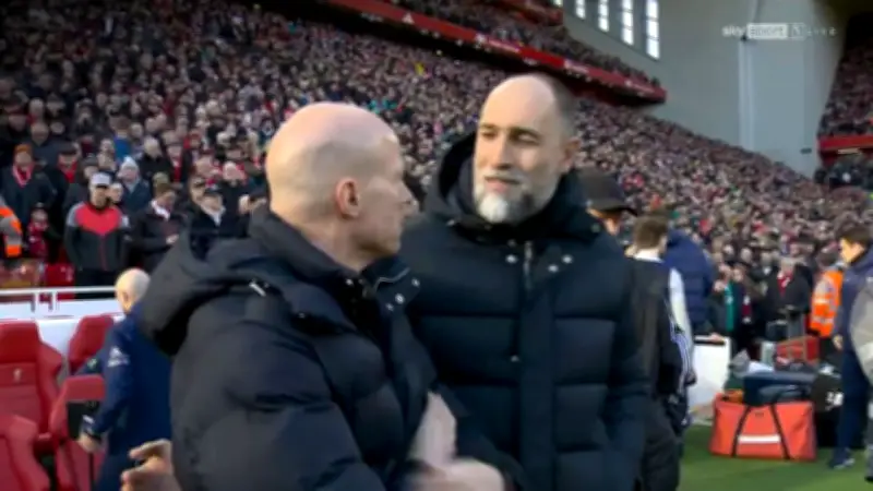 Kuriose Verwechslung bei Premier League: Tottenham-Coach Tudor erkennt Liverpool-Trainer Slot nicht