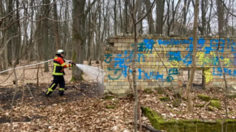 Lagerfeuer löst Waldbrand in Neustrelitz aus: Kripo ermittelt wegen fahrlässiger Brandstiftung