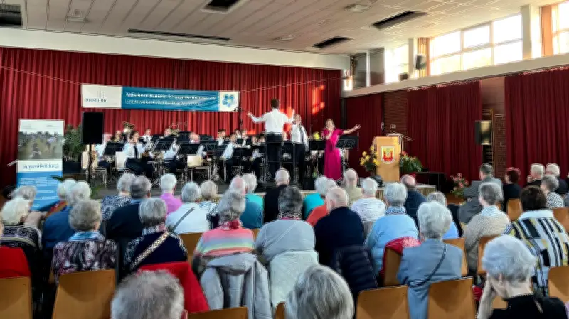 Landespolizeiorchester MV begeistert in Demmin: Benefizkonzert bringt 2204 Euro für Kriegsgräberfürsorge