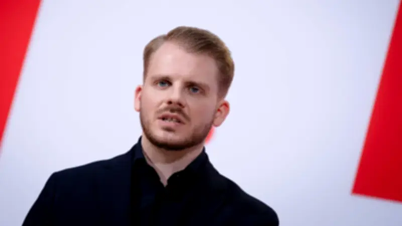 Landtagswahl Baden-Württemberg: Grüne siegen knapp, SPD droht Landtagsaus