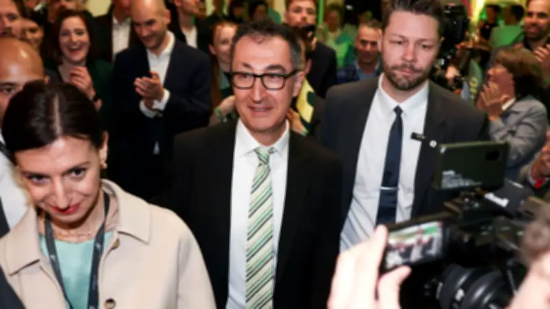 Landtagswahl in Baden-Württemberg: Cem Özdemir wird von den Grünen wie ein Superstar gefeiert