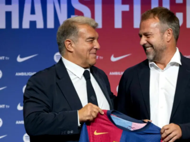 Laporta bestätigt: Hansi Flick verlängert Vertrag beim FC Barcelona bis 2028