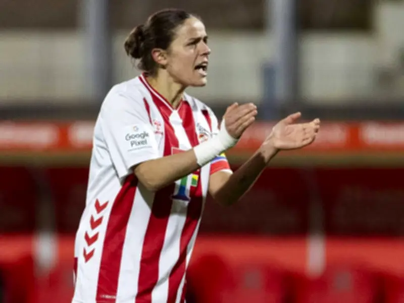 Laura Feiersinger verlängert beim 1. FC Köln bis 2028: Österreichische Vizekapitänin bleibt