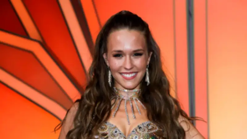 Laura Müllers Brustvergrößerung: Fans irritiert über vermeintliche Schieflage auf Instagram-Foto